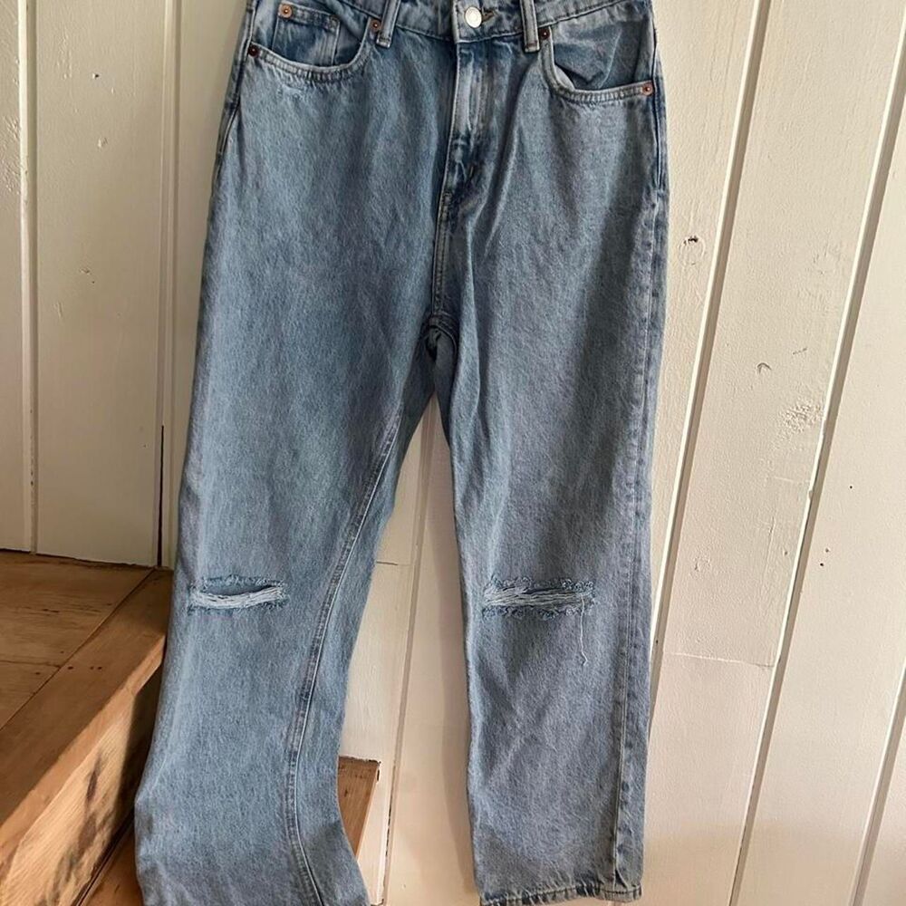 H&M light wash slouchy jeans size 2